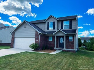 4294 Cloverlane Dr, Ypsilanti, MI 48197