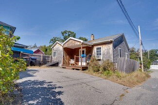 10 9th St, Old Orchard Beach, ME 04064