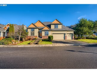 9480 SE Hunters Bluff Ave, Happy Valley, OR 97086