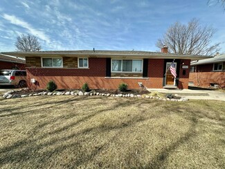 15423 Bainbridge St, Livonia, MI 48154