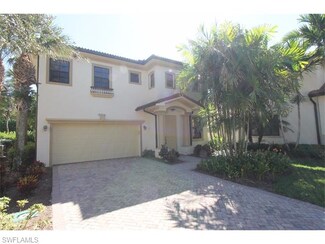 1111 Medan Ct S Unit 39, Naples, FL 34113