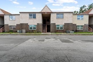 9009 Westchester Cir Unit 18, Tampa, FL 33604