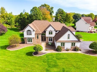 97 Guygrace Ln, Webster, NY 14580