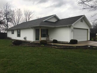 5404 W Hazelwood Dr, Muncie, IN 47304