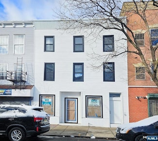 130 1st St, Elizabeth, NJ 07206