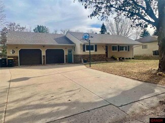 818 818 McGill Place, St. Peter, MN 56082