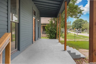 2106 Saunders Ave, San Antonio, TX 78207