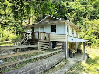 401 Cora St, Charleston, WV 25302