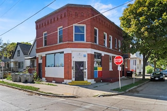 2201 S 20th St, Milwaukee, WI 53215