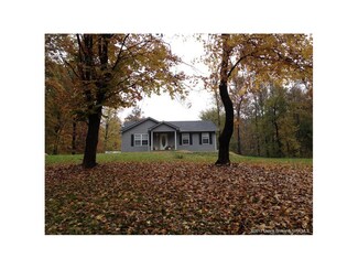 3712 Seven Springs Rd SE, Elizabeth, IN 47117
