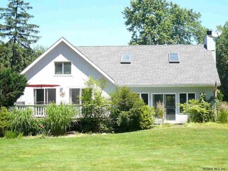 59 County Route 25, Hudson, NY 12534