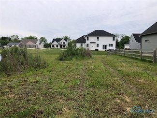 5617 Waterville Monclova Rd, Monclova, OH 43542