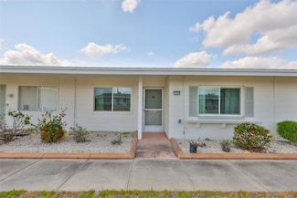 1304 Burbank Ct, Sun City Center, FL 33573
