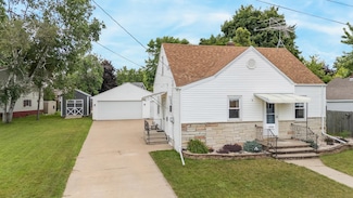 1518 E Harriet St, Appleton, WI 54915
