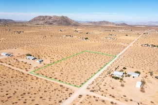 60472 Stearman Rd, Landers, CA 92285