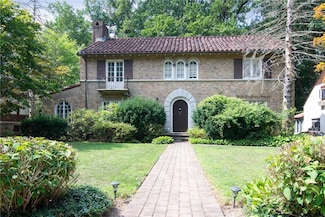 76 Parkway E, Mount Vernon, NY 10552