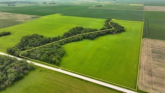 2665 Tunnel Mill Rd, Webster City, IA 50595