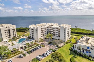 2016 Harbourside Dr Unit 332, Longboat Key, FL 34228