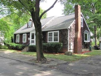 18 Putnam St, Beverly, MA 01915