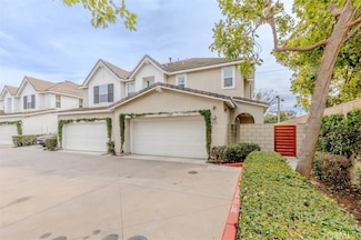 698 Americana Dr, Fullerton, CA 92832