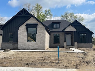 11812 Encore Dr, Shelby Charter Township, MI 48315