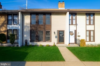 49 Twin Rivers Dr N, East Windsor, NJ 08520