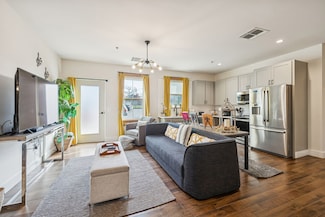 612 21st Ave N Unit 113, Nashville, TN 37203