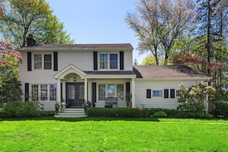 14 Kivy St, Huntington Station, NY 11746