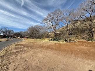 18 W Lakeshore Dr, Ransom Canyon, TX 79366