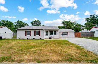 1026 Frayne Dr, New Carlisle, OH 45344