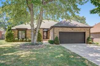 1917 S Forrest Heights Ave, Springfield, MO 65809