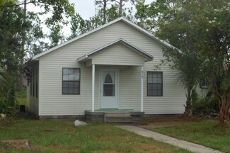 515 9th St, Port Saint Joe, FL 32456