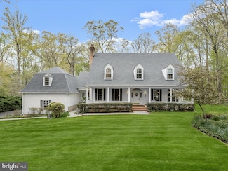 8113 Plum Creek Dr, Gaithersburg, MD 20882