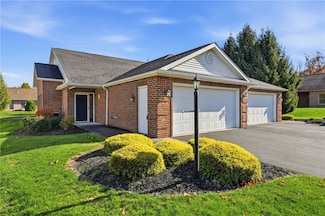 3205 Penny Ln Unit 21-A, New Castle, PA 16105