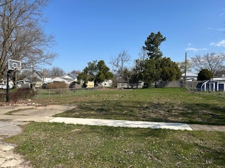 200 Plum St, Constantine, MI 49042