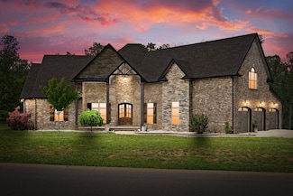 1161 Reda Dr, Clarksville, TN 37042