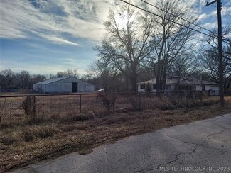 2542 E 54th St N, Tulsa, OK 74130
