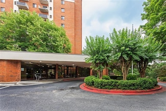 300 Johnson Ferry Rd NE Unit B808, Atlanta, GA 30328