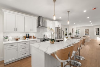 25 Francis St Unit 1, Watertown, MA 02472