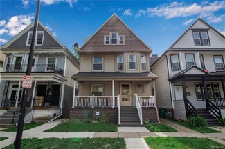 110 19th St, Buffalo, NY 14213