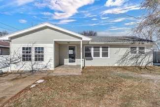 222 W Starlite Dr, Kingman, KS 67068
