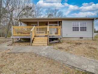 2460 Cottage Ln, Liberty Hill, SC 29175