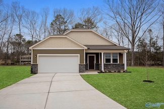 137 Vulcan St, Owens Cross Roads, AL 35763