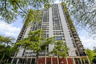 1360 N Sandburg Terrace Unit 703C, Chicago, IL 60610