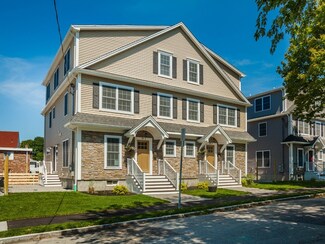 10 Gale St Unit 1, Waltham, MA 02453