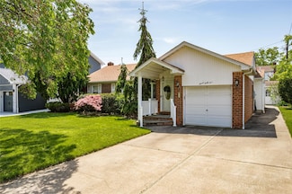 745 Willow Rd, Franklin Square, NY 11010