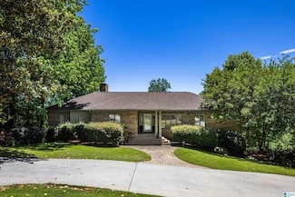 357 Vesclub Dr, Vestavia, AL 35216