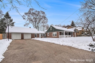 3347 Vermont Ave SW, Grandville, MI 49418