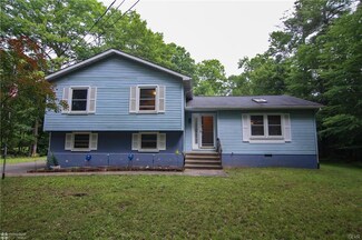 145 Ash Ln, Kunkletown, PA 18058