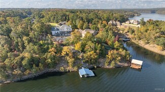 10422 Harbourtowne Dr, Northport, AL 35475